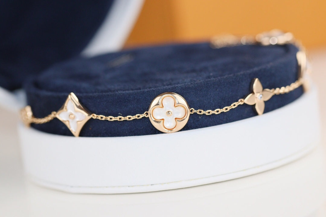 [⭐⭐JeweliWhal]LEAF CLOVER BRACELET