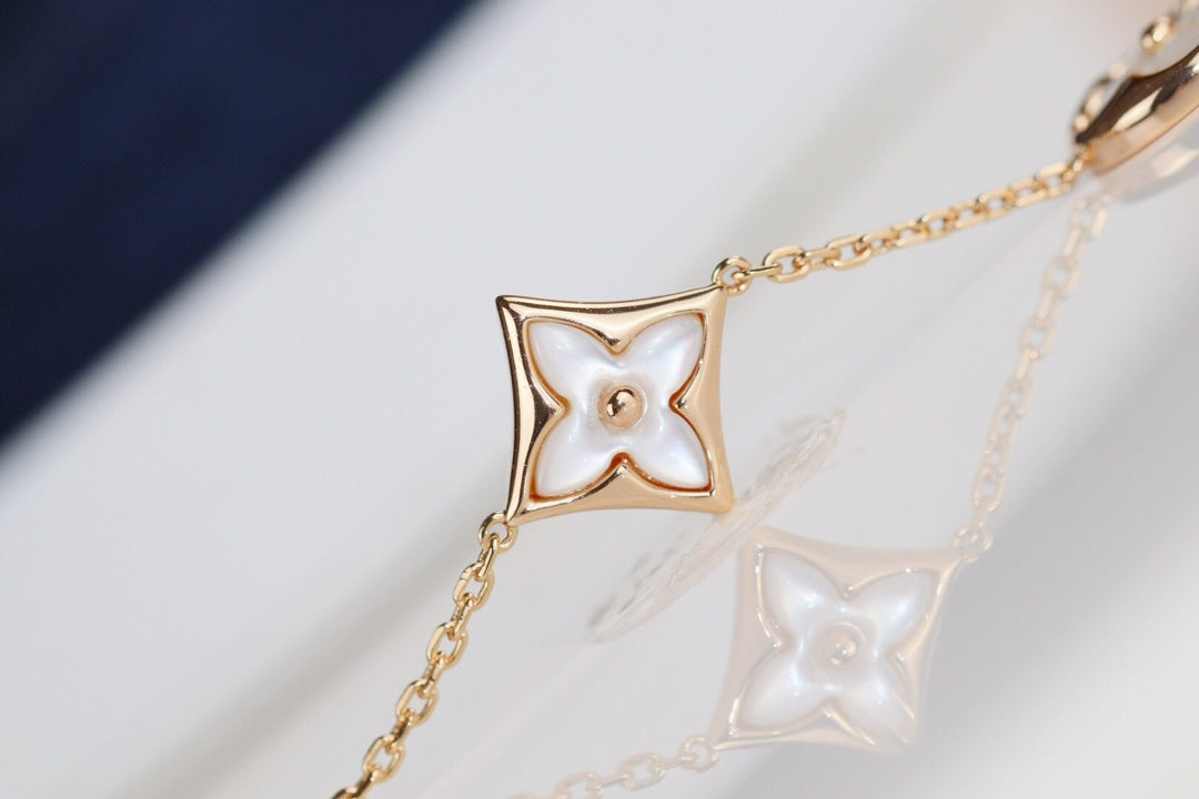 [⭐⭐JeweliWhal]LEAF CLOVER BRACELET