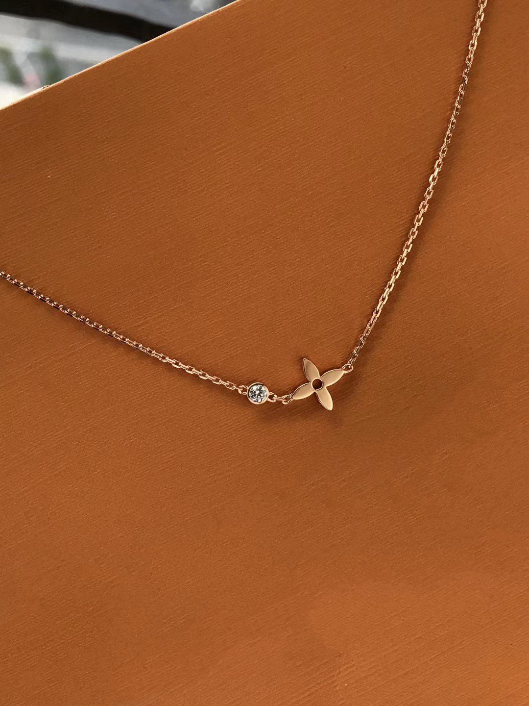[⭐⭐JeweliWhal]BLOSSOM PENDANT PINK GOLD AND DIAMOND