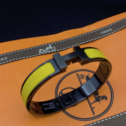 [⭐⭐JeweliWhal]CLIC HM SO BLACK YELLOW BRACELET