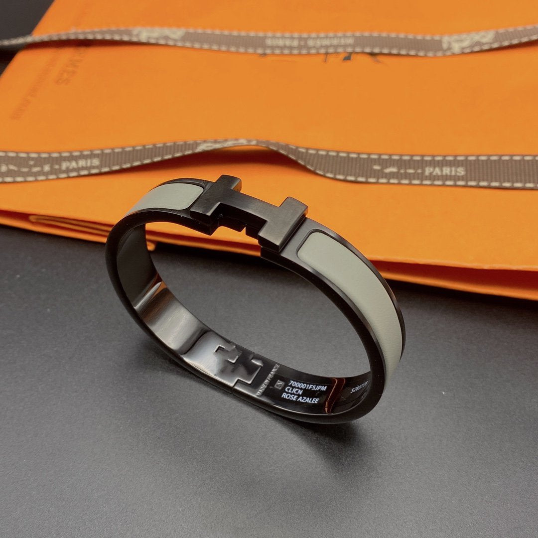 [⭐⭐JeweliWhal]CLIC HM SO BLACK GREY BRACELET