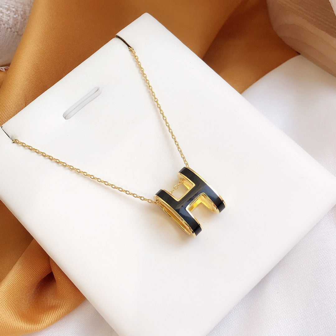 [⭐⭐JeweliWhal]HM CLIC BLACK ENAMEL GOLD NECKLACE
