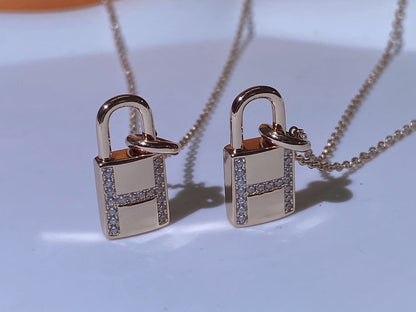 {
  "⭐⭐JeweliWhal]HM ADVANCED NICHE LOCK HEAD NECKLACE DIAMONDS"
}