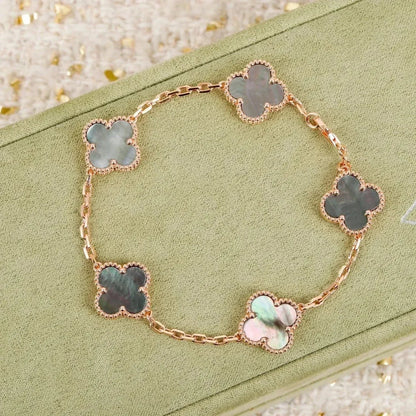 [⭐⭐JeweliWhal] CLOVER 5 MOTIF GRAY MOP BRACELET COLLECTION