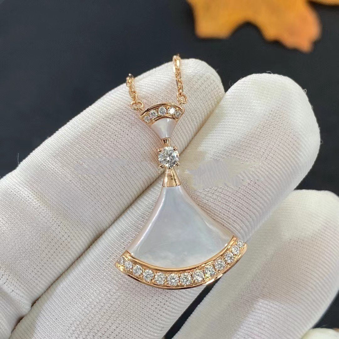 [⭐⭐JeweliWhal]DREAM NECKLACE MOP PINK GOLD DIAMOND