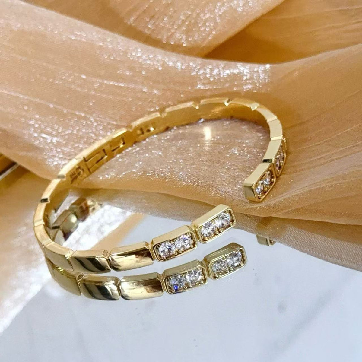 [⭐⭐JeweliWhal jewelrys]LOVE DIAMOND OPEN  BRACELET