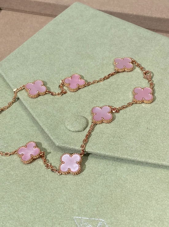 [⭐⭐JeweliWhal Jewellery] Pink Necklace with Ten Clover Designs