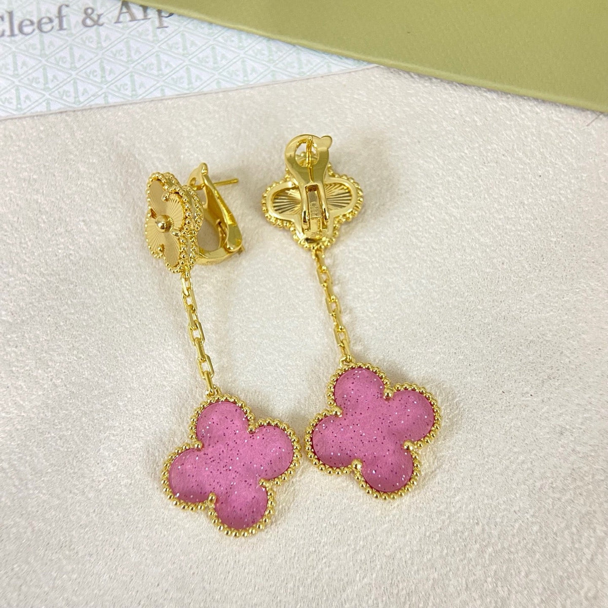 [⭐⭐JeweliWhal]2026 NEW CLOVER 2 MOTIF  BUBBLE PINK ENAMEL