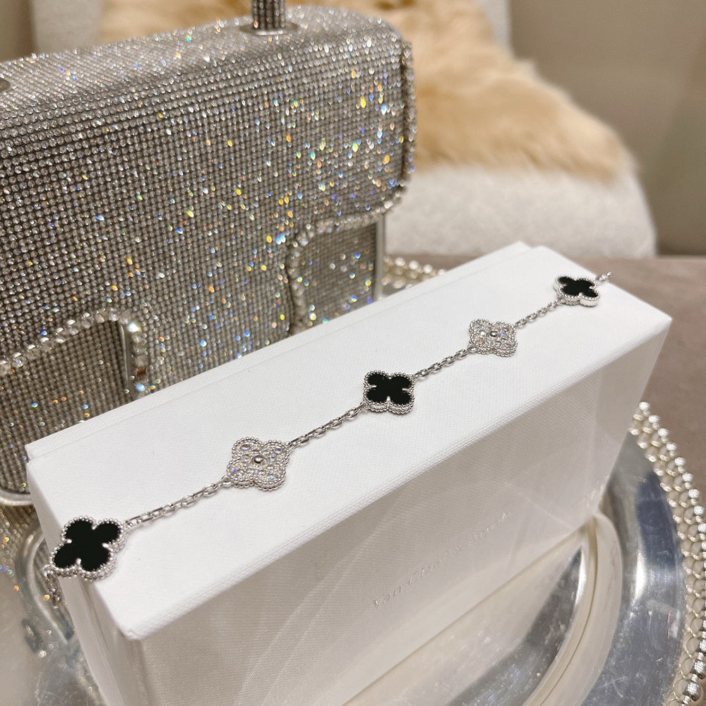 [⭐⭐JeweliWhal] CLOVER 5 MOTIF ONYXS BRACELET COLLECTION