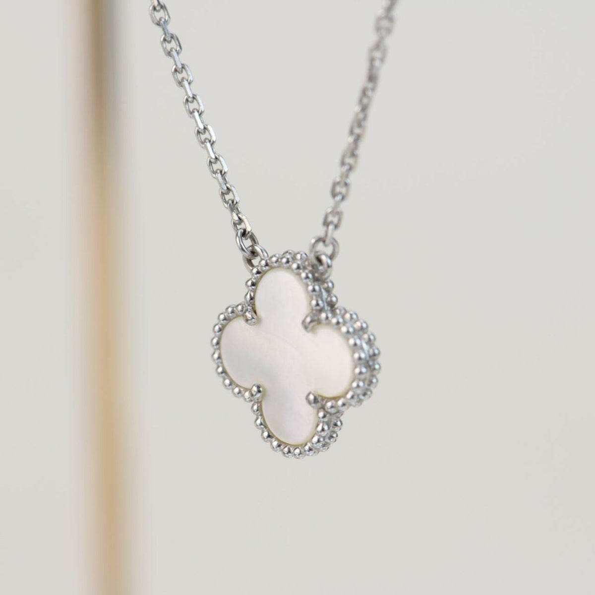 [⭐⭐JeweliWhal]CLOVER  15MM WHITE MOTHER-OF-PEARL SILVER