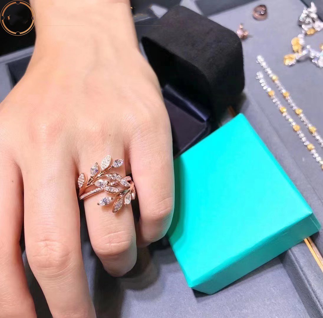 [⭐JeweliWhal]VICTORIA DIAMOND VINE BYPASS RING PINK GOLD