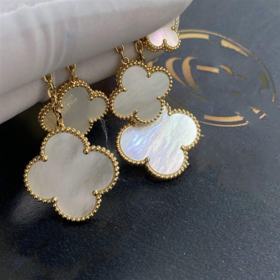 [⭐⭐JeweliWhal]CLOVER EARRINGS WHITE MOP 4 MOTIFS GOLD