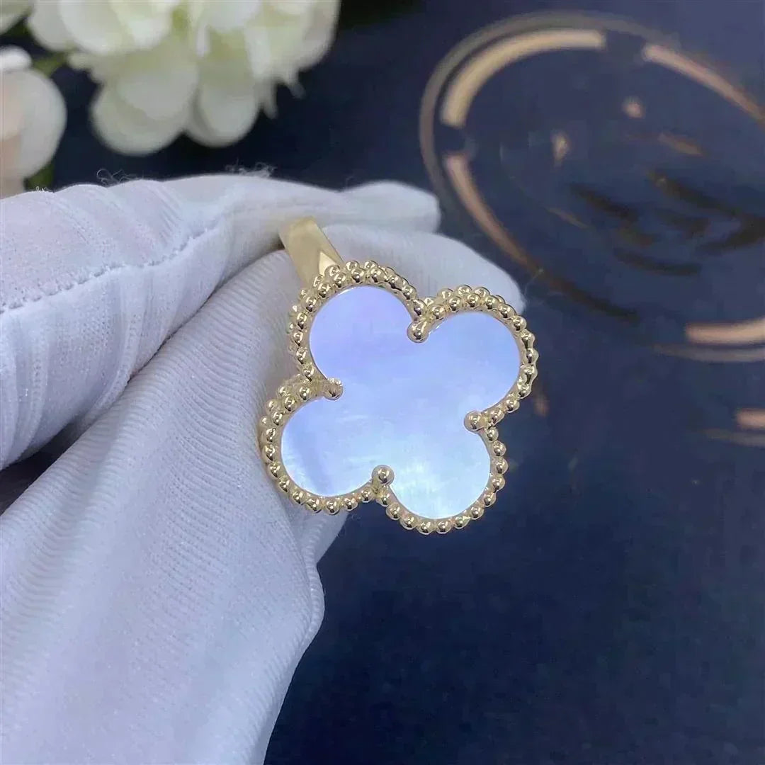 [⭐⭐JeweliWhal]CLOVER WHITE MOP RING