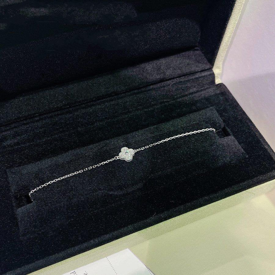 [⭐⭐JeweliWhal]CLOVER  SINGLE FLOWER BRACELET SILVER