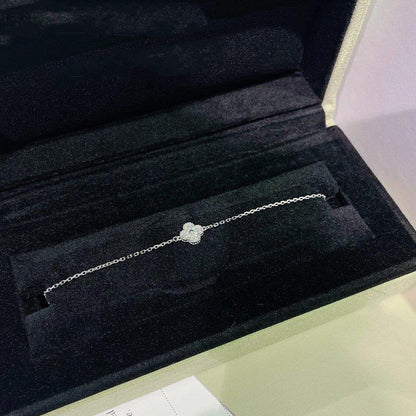 [⭐⭐JeweliWhal]CLOVER  SINGLE FLOWER BRACELET SILVER
