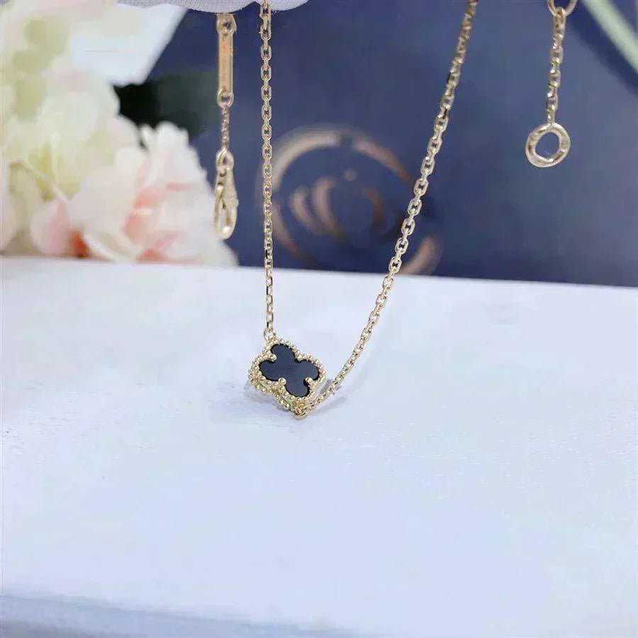 [⭐⭐JeweliWhal]CLOVER ONYX SINGLE FLOWER BRACELET