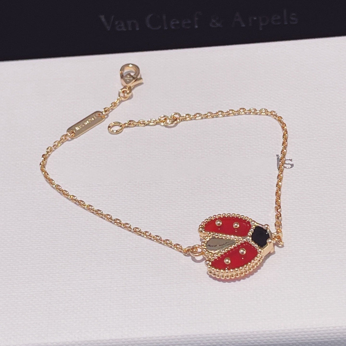 [⭐⭐JeweliWhal]LUCKY SPRING 1 MOTIF PINK GOLD BRACELET