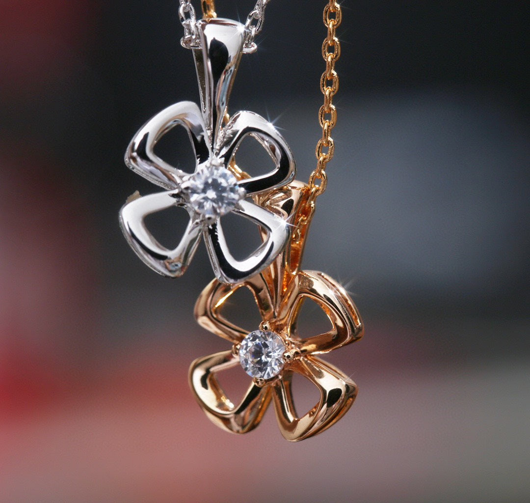 [⭐⭐JeweliWhal]FIOREVER NECKLACE DIAMOND CENTER